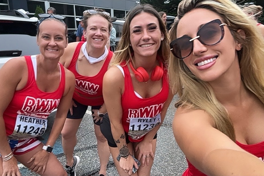 runners-for-rww-in-falmouth-road-race Falmouth Road Race RWW team of runners